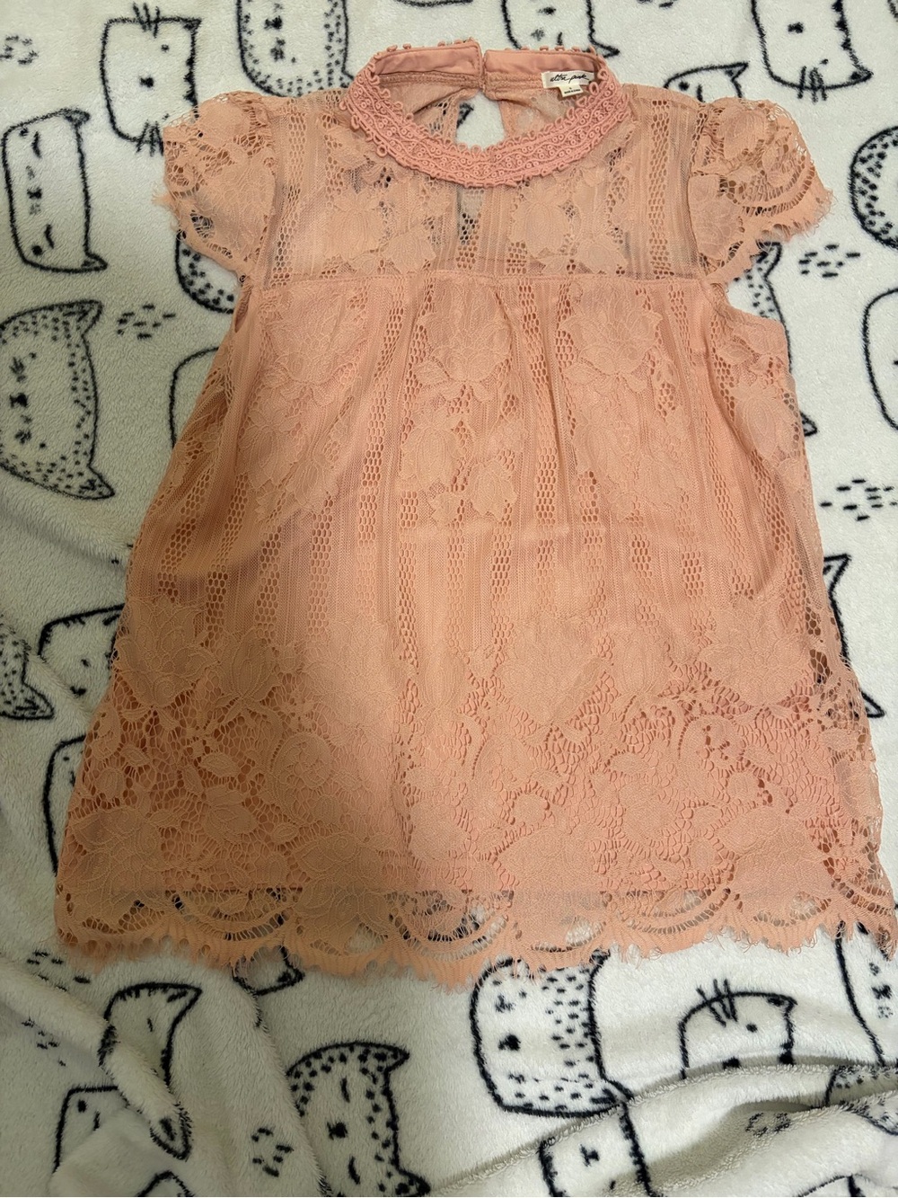 Ultra Pink lace tank top- size small